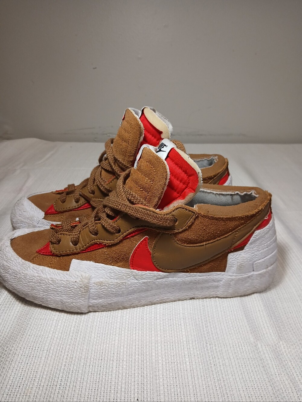 Nike Men’s Brown and Red Low-Top Sneakers